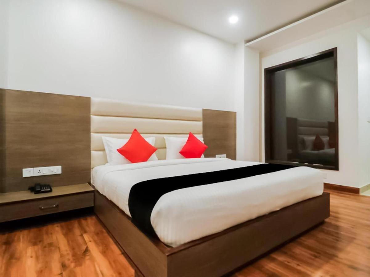Hotel Gn Pride Amritsar Exteriör bild